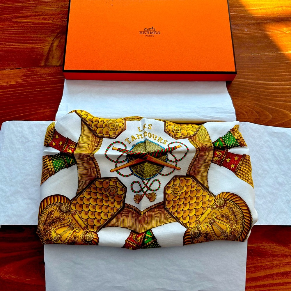 🔥🔥Authentic Hermès "Les Tambours" silk scarf🔥🔥
